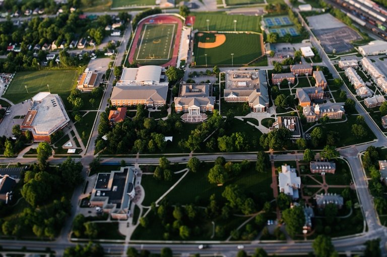 Aerial view of the 鶹ƵAPP campus
